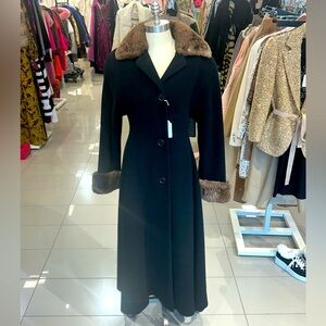 Black Searle  Coat With Beaver Fur Collar & Cuffs